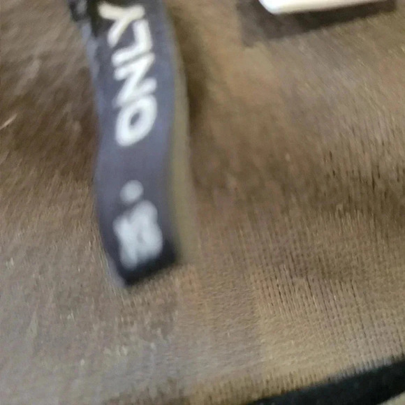 ONLY Woman's XS short Cap Sleeve  Casual Top - Picture 7 of 8